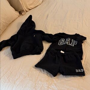 GAP Kids Matching Set in Black